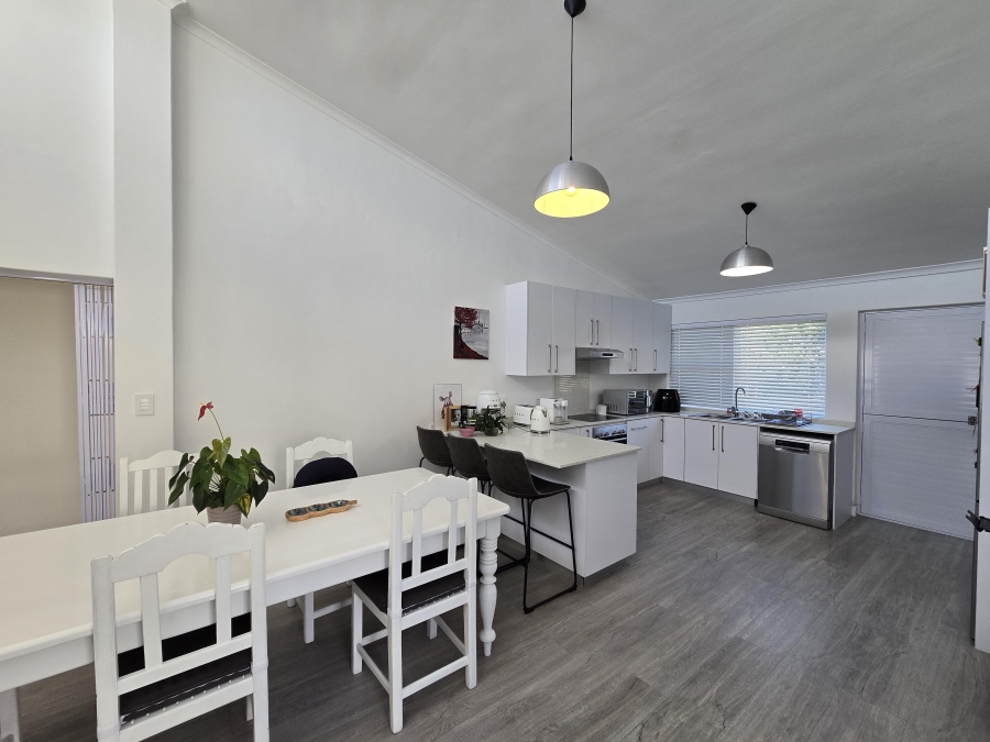 To Let 3 Bedroom Property for Rent in Protea Valley Western Cape